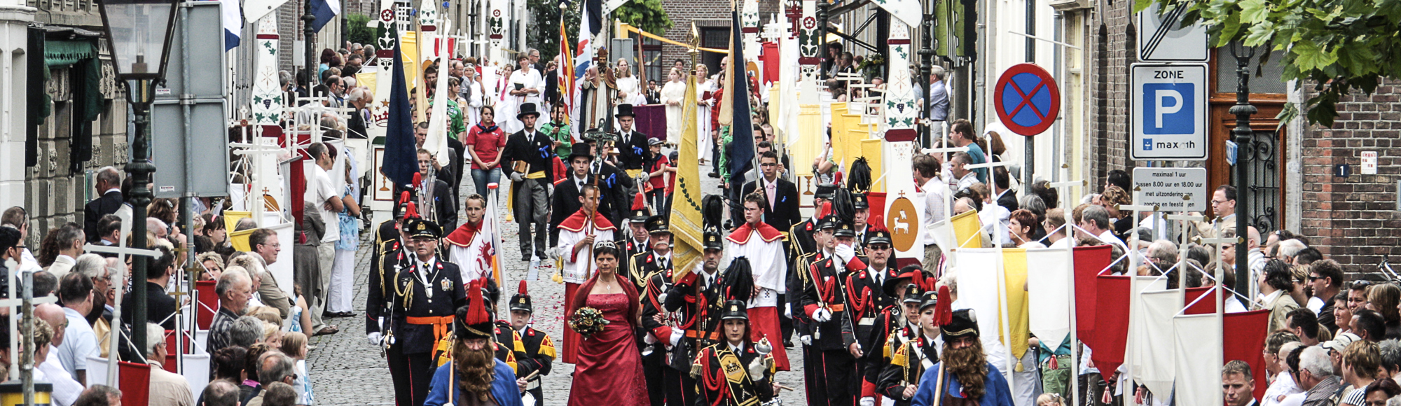 De processie in Bronk